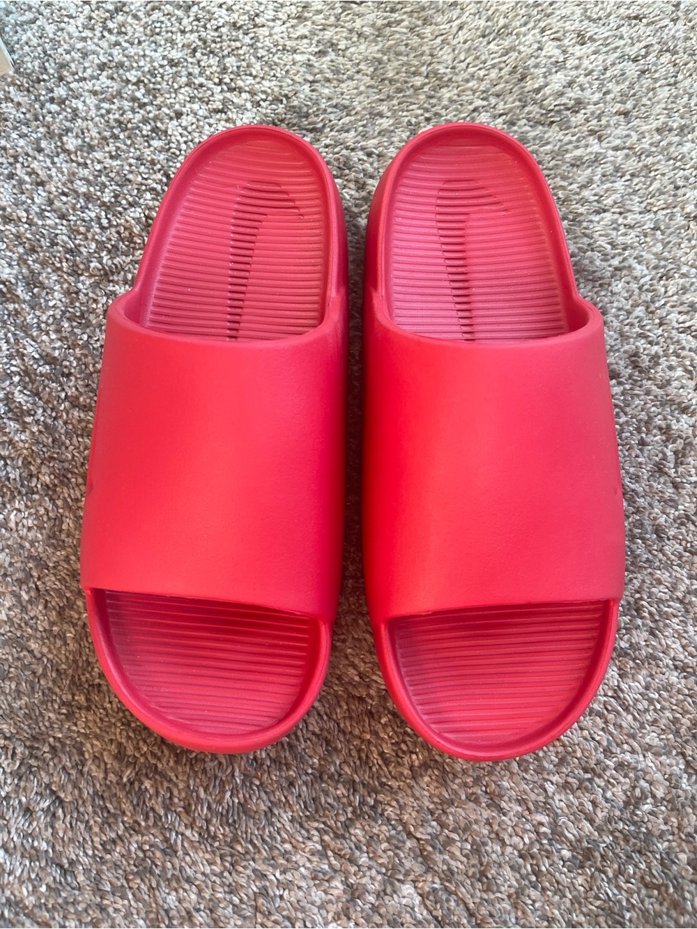 Nike Calm slide university red size 8